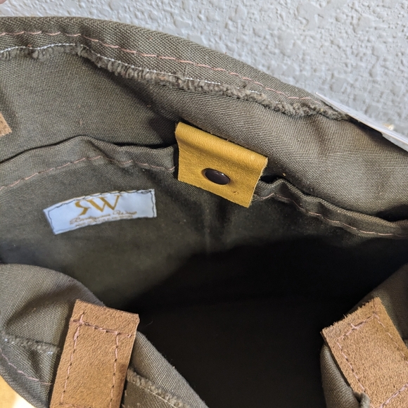 Tote - Picture 5 of 8